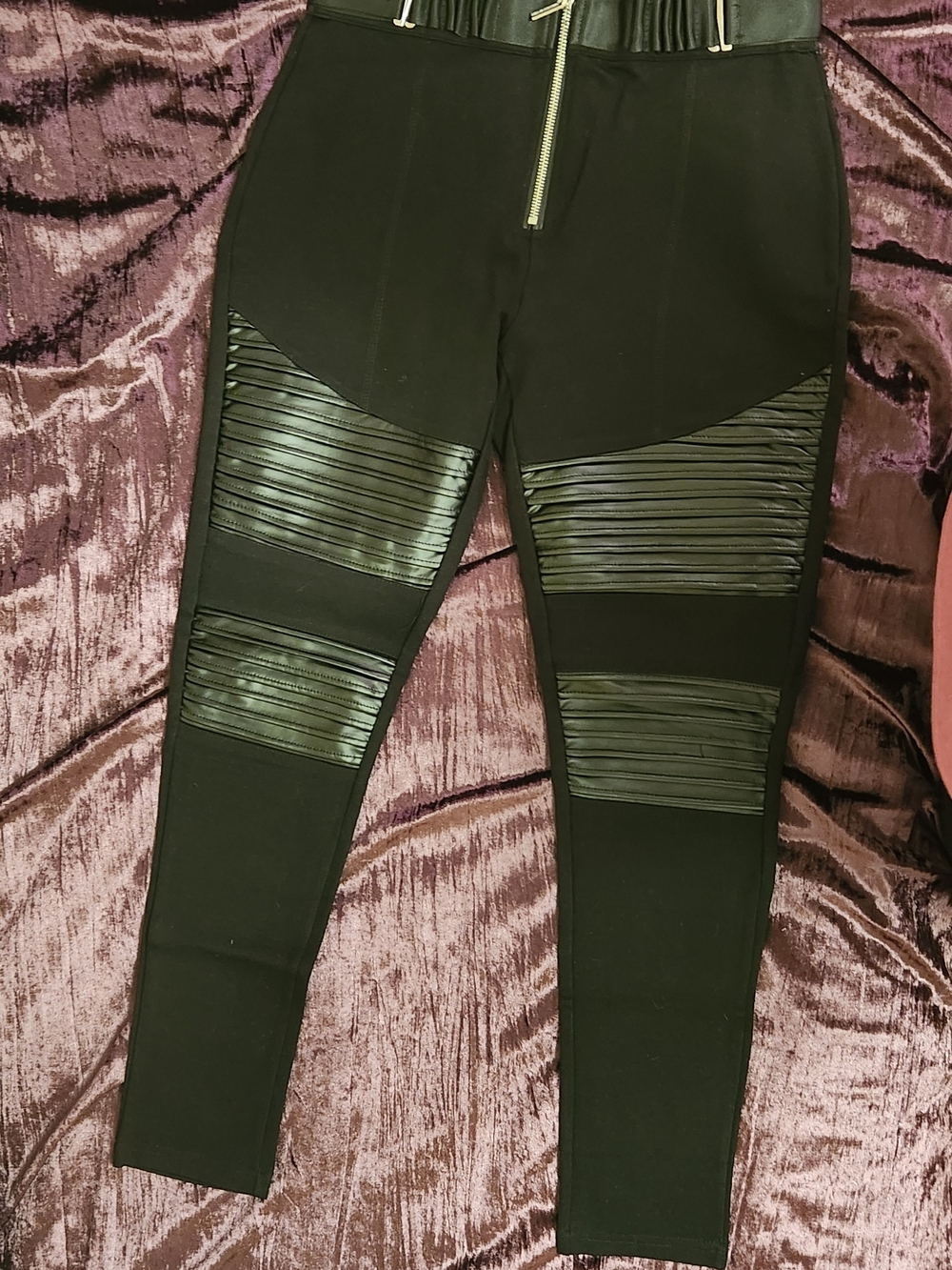 Manière De Voir Black Leggings with Label Detail